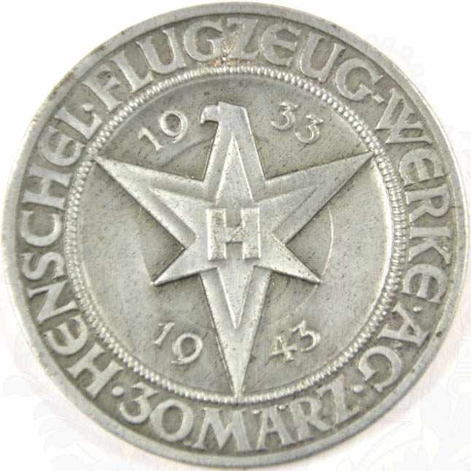 JUBILÄUMSMEDAILLE HENSCHEL FLUGZEUGWERKE, 1933-1943, Feinzink, Verslb. tls. vergangen, m. - Bild 2 aus 3
