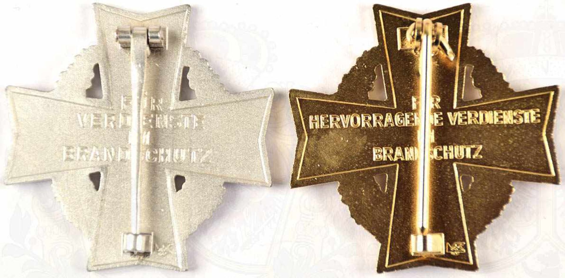 2 BRANDSCHUTZ-EHRENZEICHEN SACHSEN-ANHALT, Steckkreuze in Gold u. Silber, Buntmetall/vergld./ - Bild 3 aus 3
