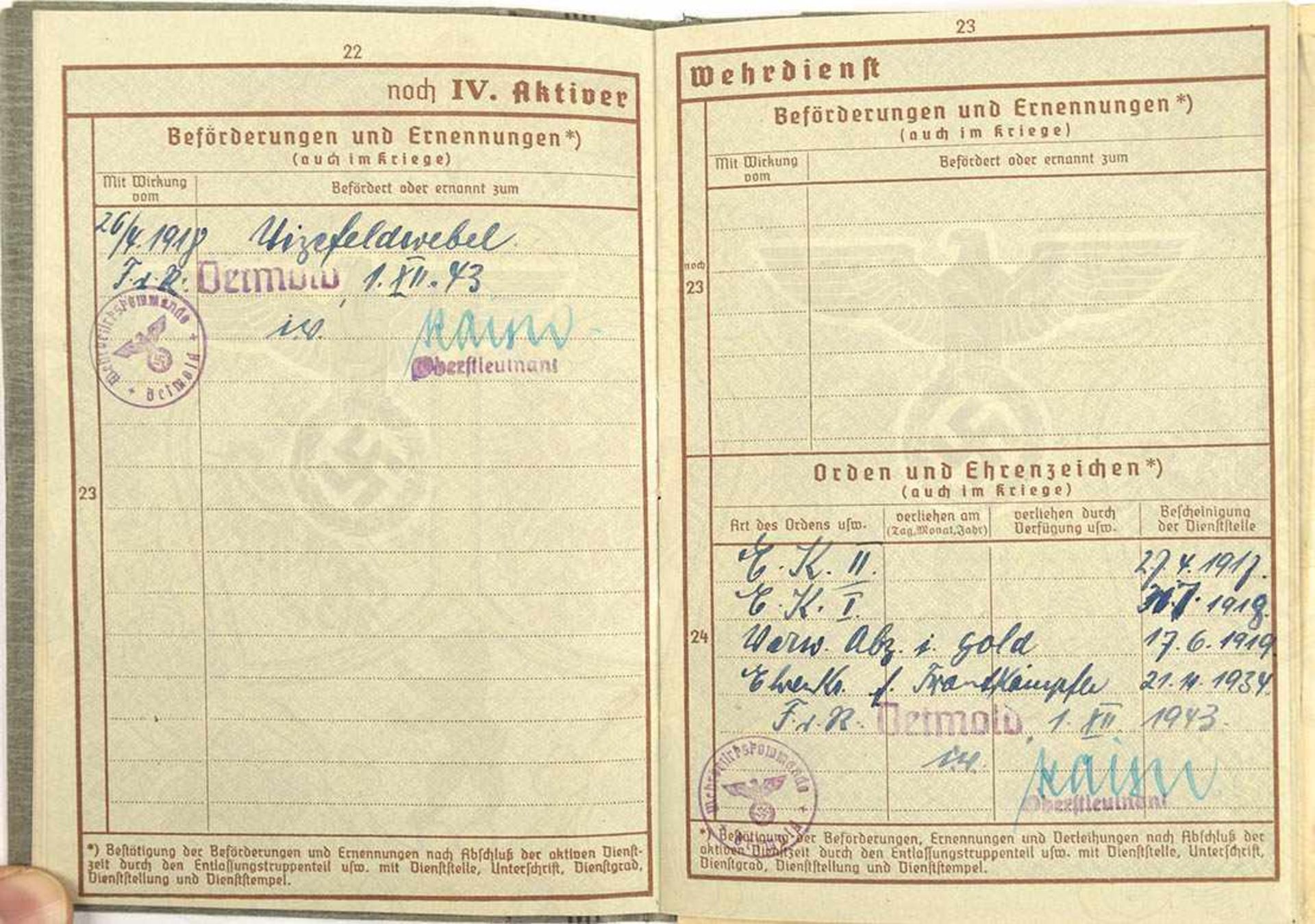 WEHRPAß EINES VIZEFELDWEBELS, u. 1. WK-Veteranen, (IR Nr. 67 u. 159), ab Januar 1945 b. Volkssturm- - Bild 2 aus 3