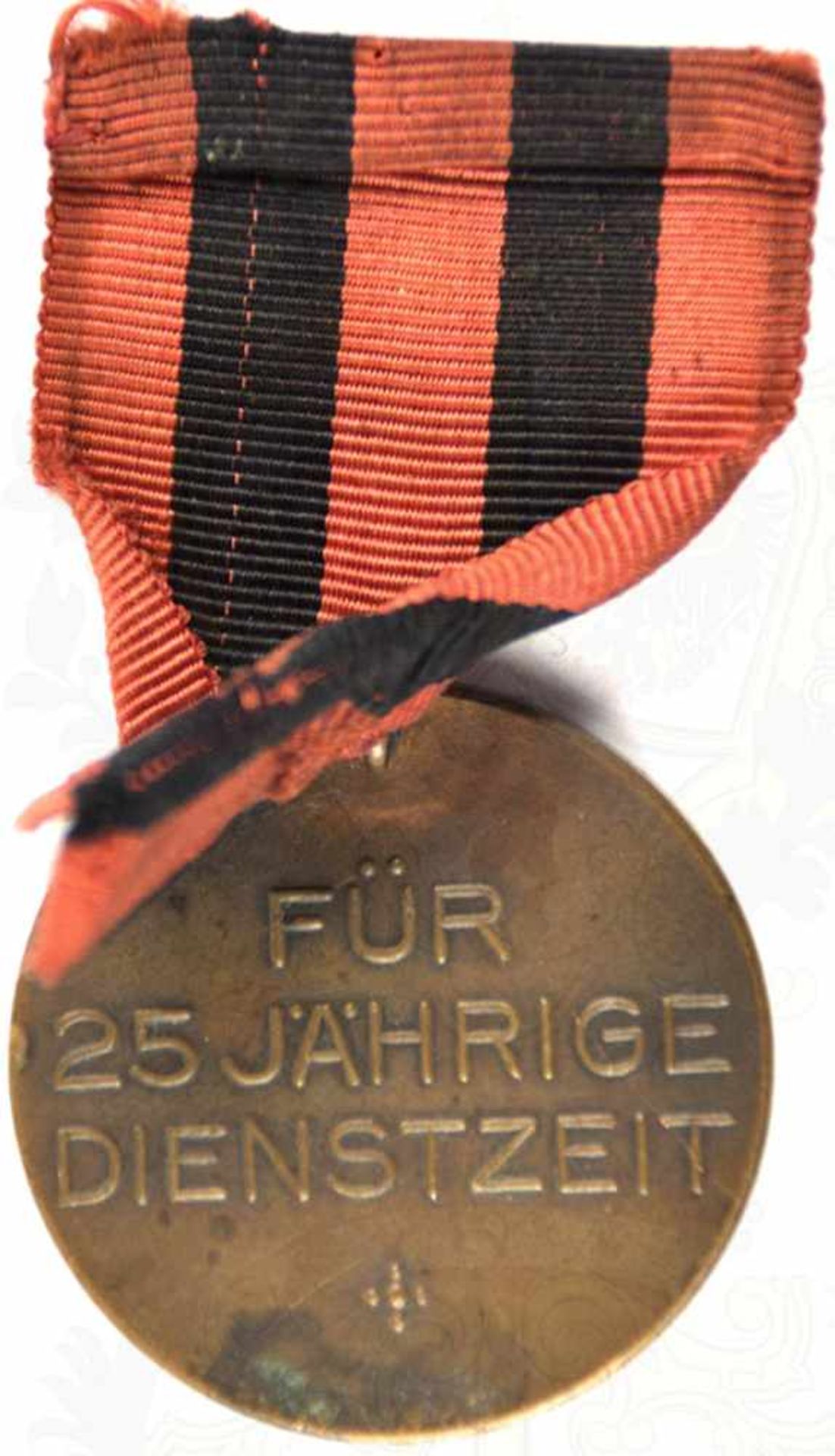 FEUERWEHR-EHRENZEICHEN FREISTAAT WÜRTTEMBERG, Medaille f. 25 Jahre, 1919-1936, Bronze, am Bandstück - Bild 2 aus 2