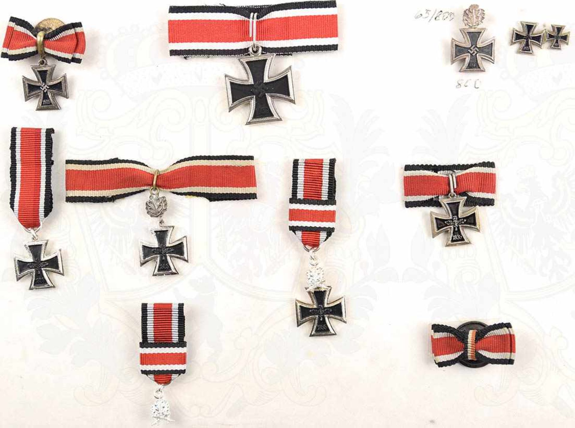 SAMMLUNG MINIATUREN, 10 Stück, 9-25 mm, dabei: 6x Ritterkreuz des Eisernen Kreuzes (3x Muster 1957),