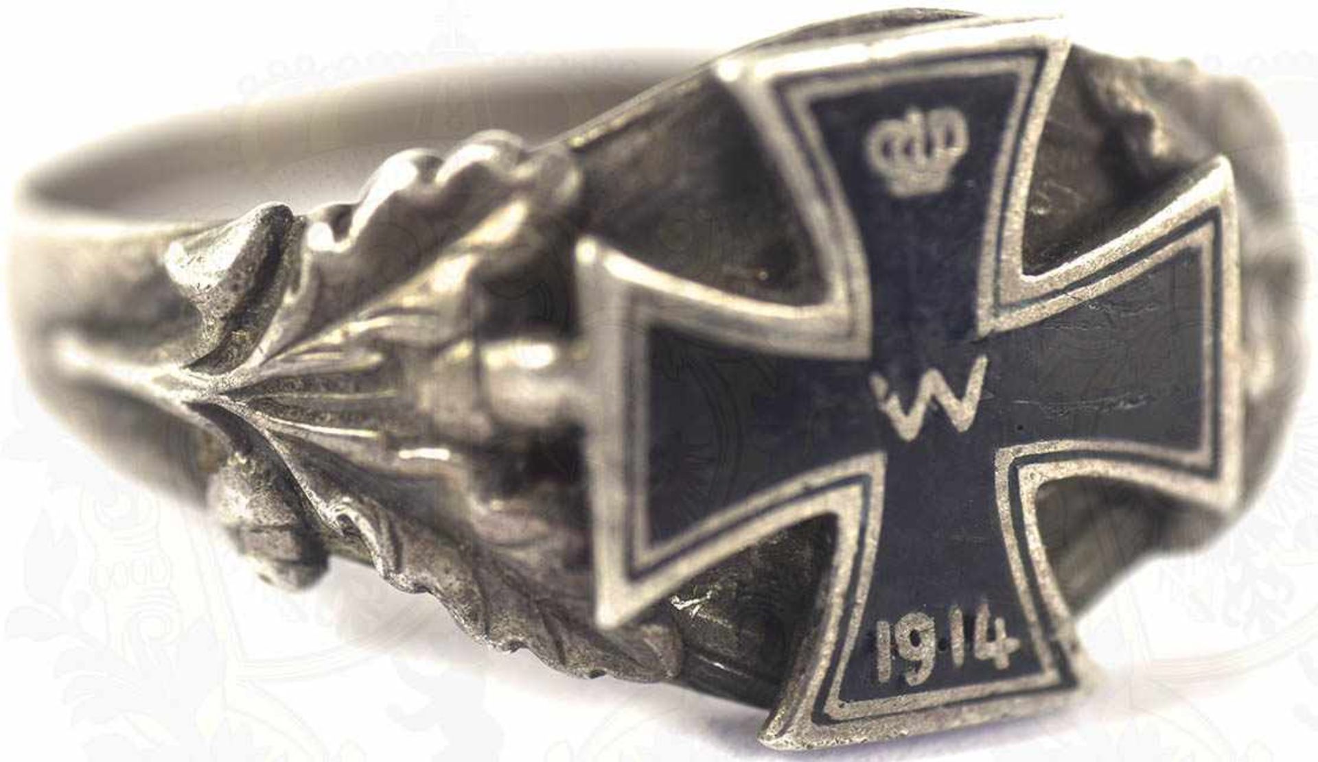 PATRIOTISCHER FINGERRING MIT EK MOTIV, Silber/punziert „800“, aufgelegtes EK 1914, emailliert,