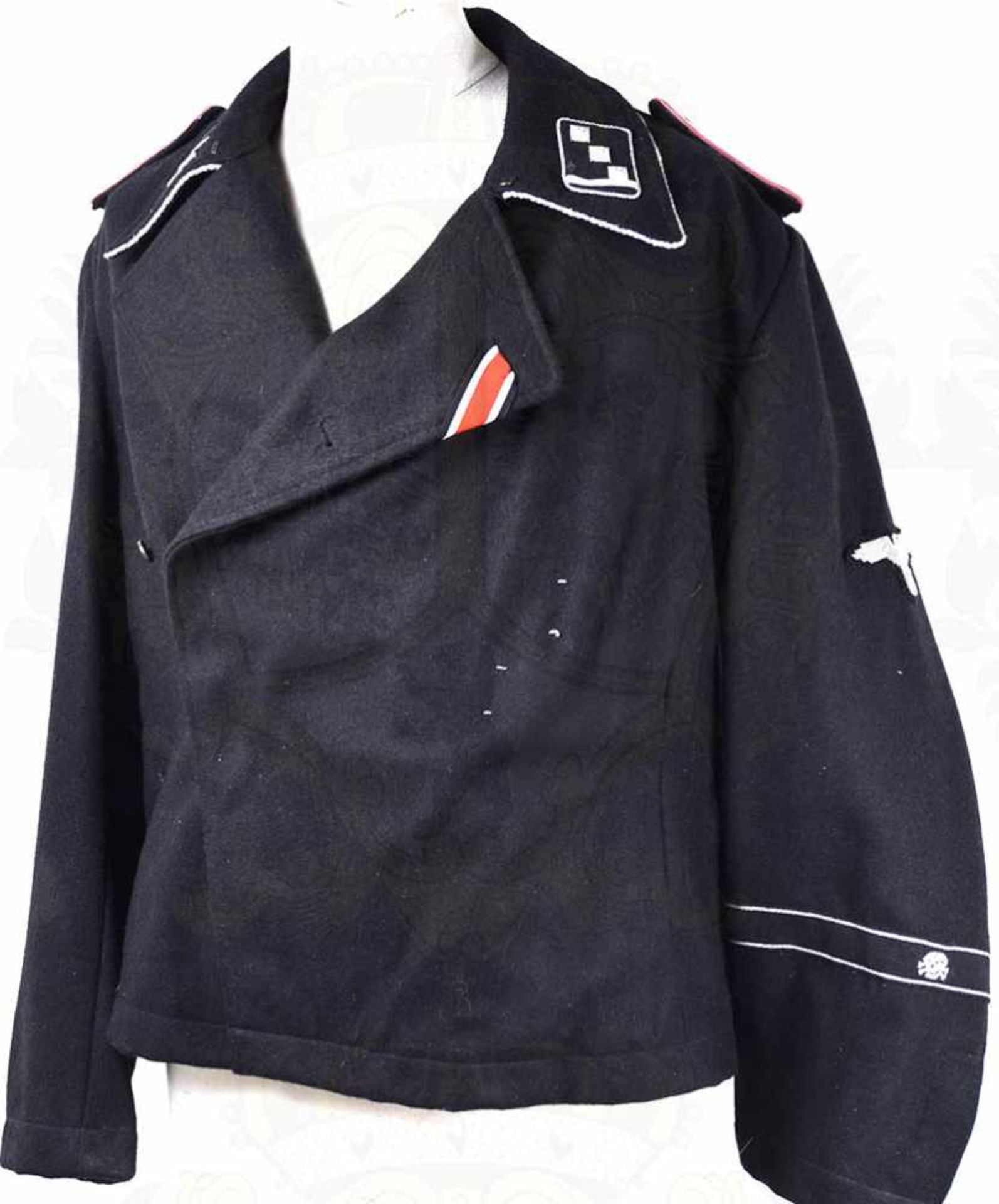 FELDJACKE FÜR HAUPSTURMFÜHRER der SS-Panzer-Gren.-Div. Totenkopf, schwarzes Tuch, entspr.