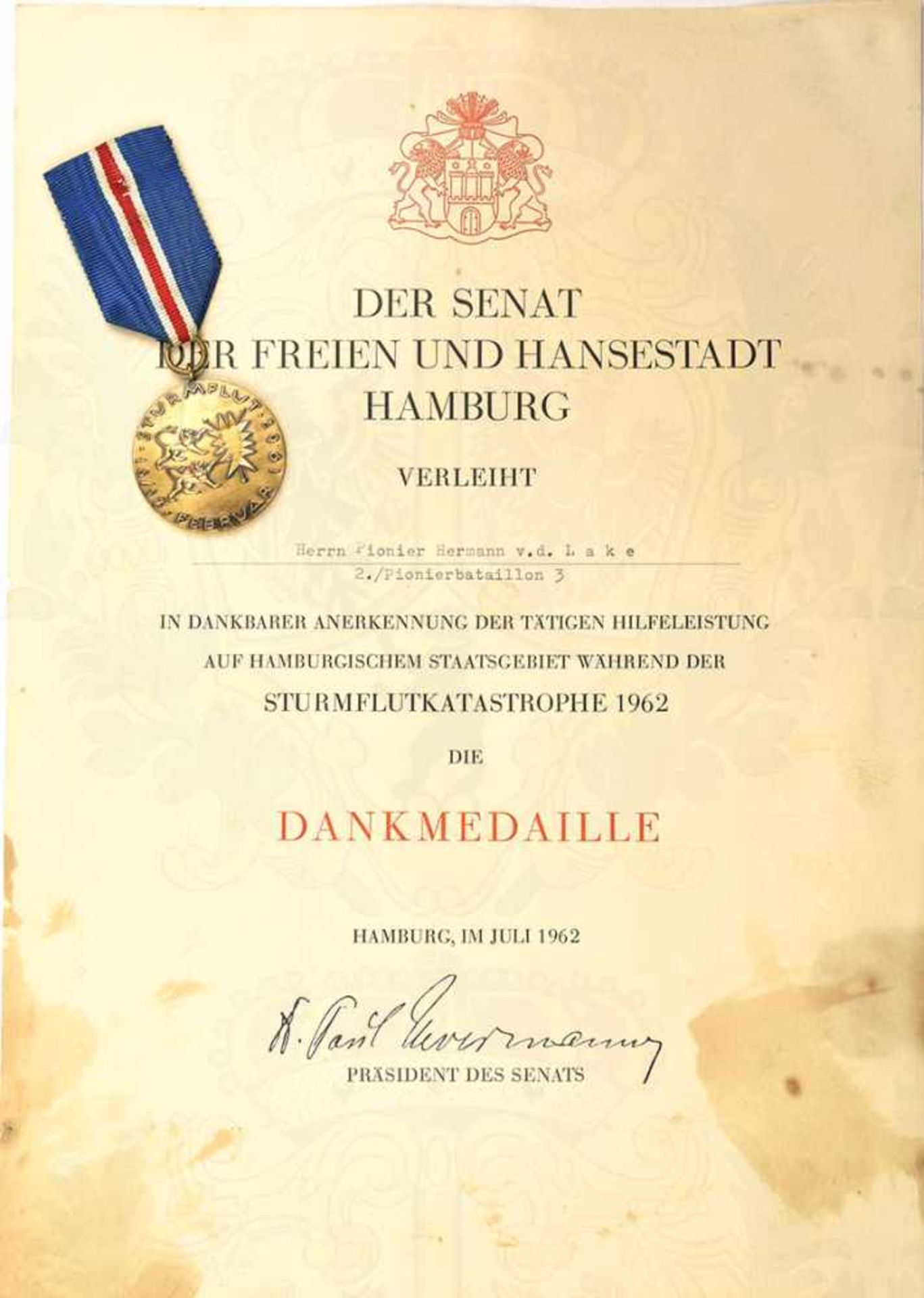 STURMFLUT-MEDAILLE 1962, Bronze, am Band, m. VU f. e. Pionier d. 2./Pio.-Btl. 3, Hamburg, Juli 1962,