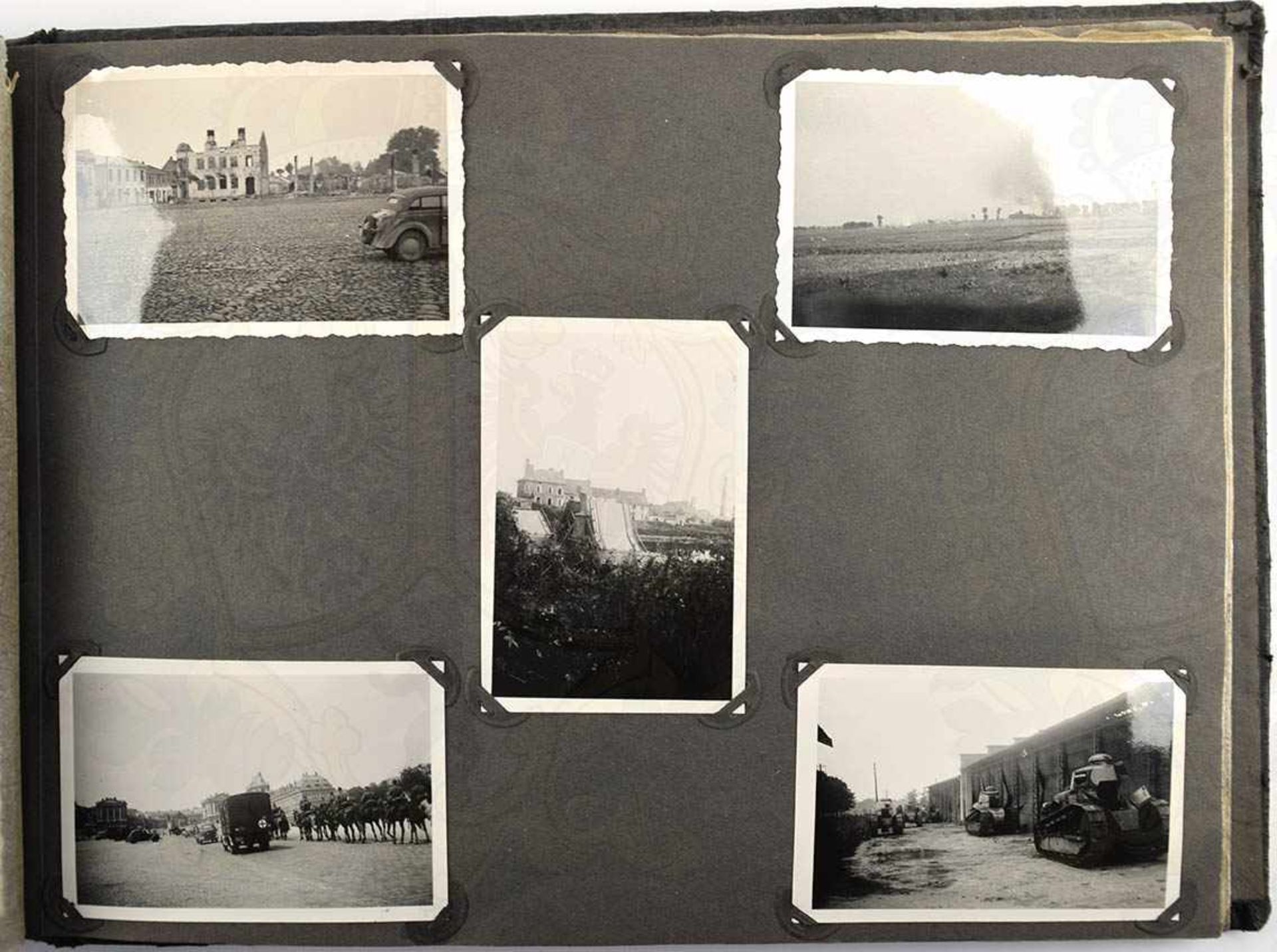 FOTOALBUM EINES OBERFELDWEBELS DES IR 46, ca. 110 Aufnahmen, 1939-1940, Polen- u. Frankreichfeldzug, - Image 3 of 5