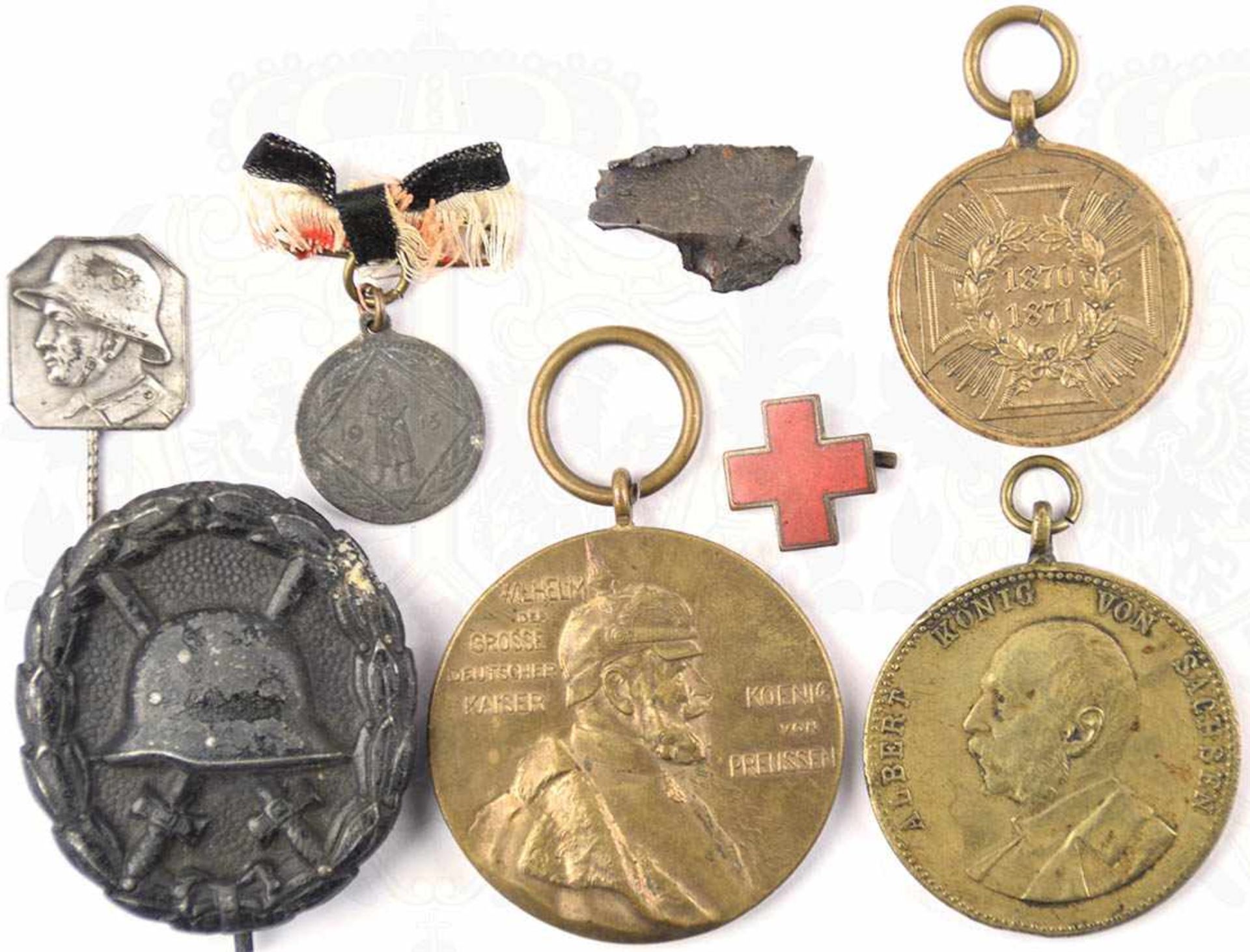 KONVOLUT AUSZEICHNUNGEN, KDM 1870/71; Centenarmedaille, bde. Bronze, Bänder fehlen;