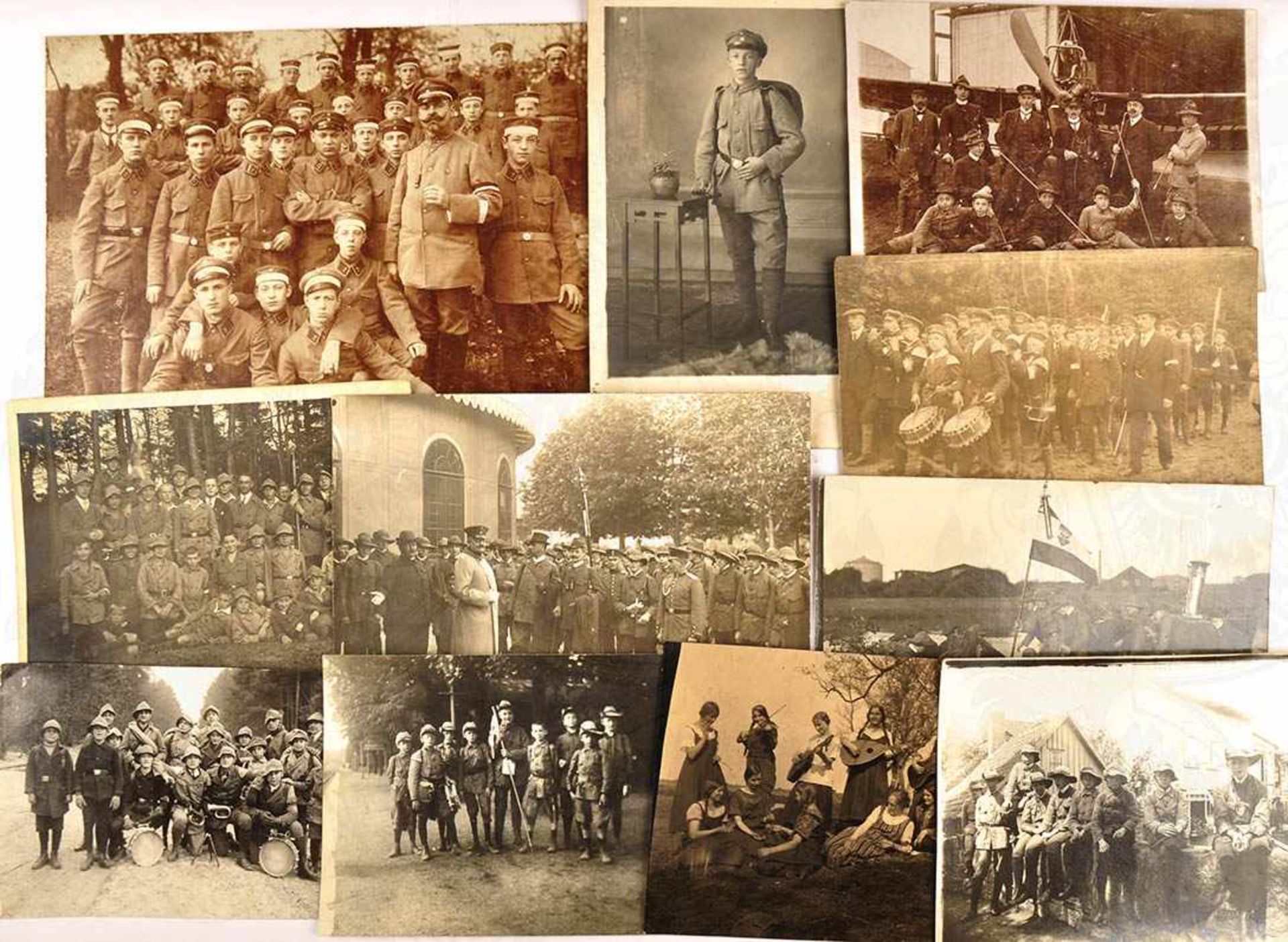40 FOTOS JUGENDBÜNDE, Wandervogel-Bewegung etc., meist 1925-1930, einige vor 1918, 1x Repro, viel