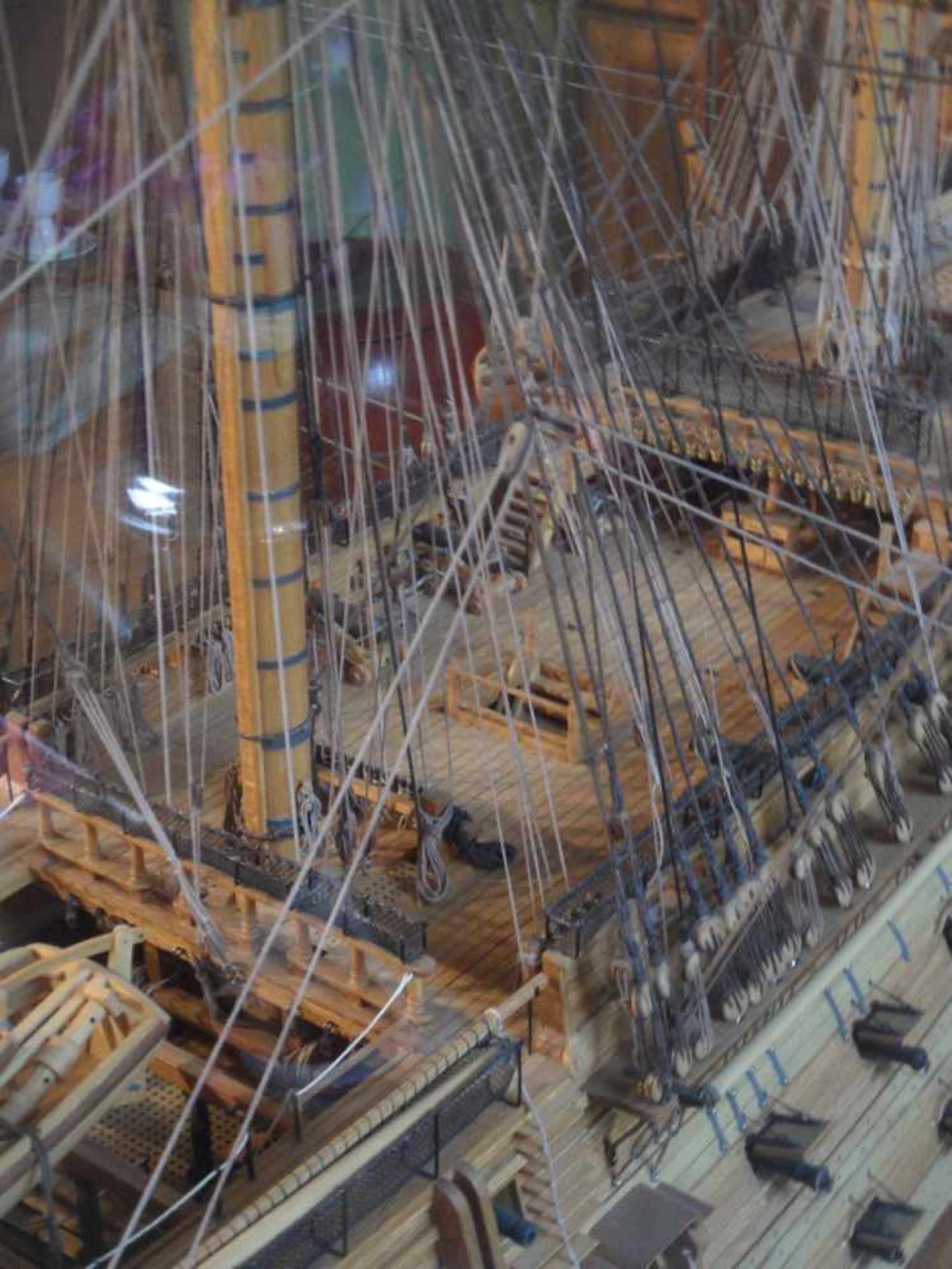 MODELL SEGELLINIENSCHIFF HMS VICTORY, äußerst detailliertes, vollständig in Handarbeit gefertigtes - Bild 21 aus 27