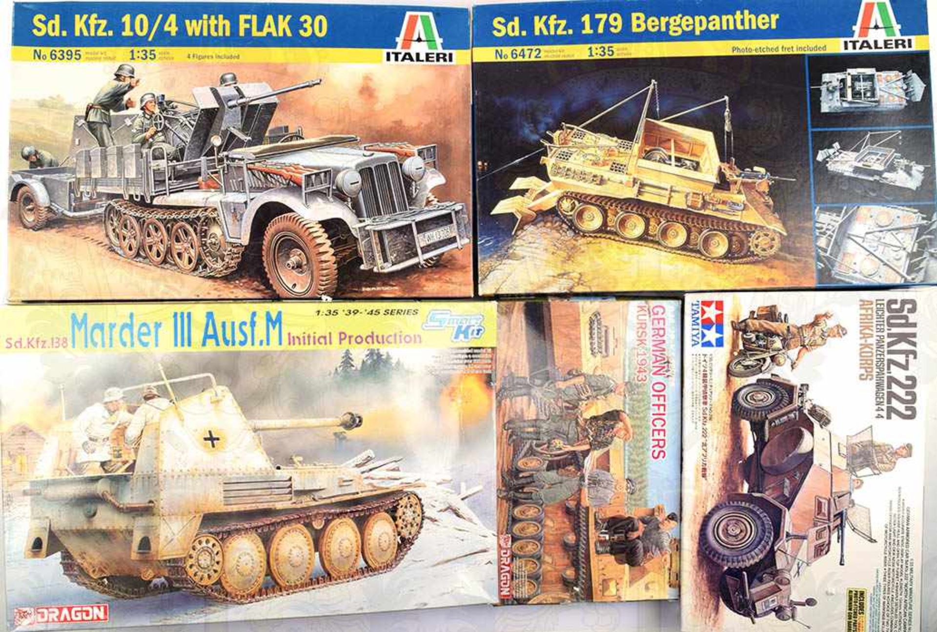 KONVOLUT MILITÄRFAHRZEUGE, 21 neuzeitl. Kunstoff-Modelle, Herst. Roco/Minitanks, dabei: Panzer IV,