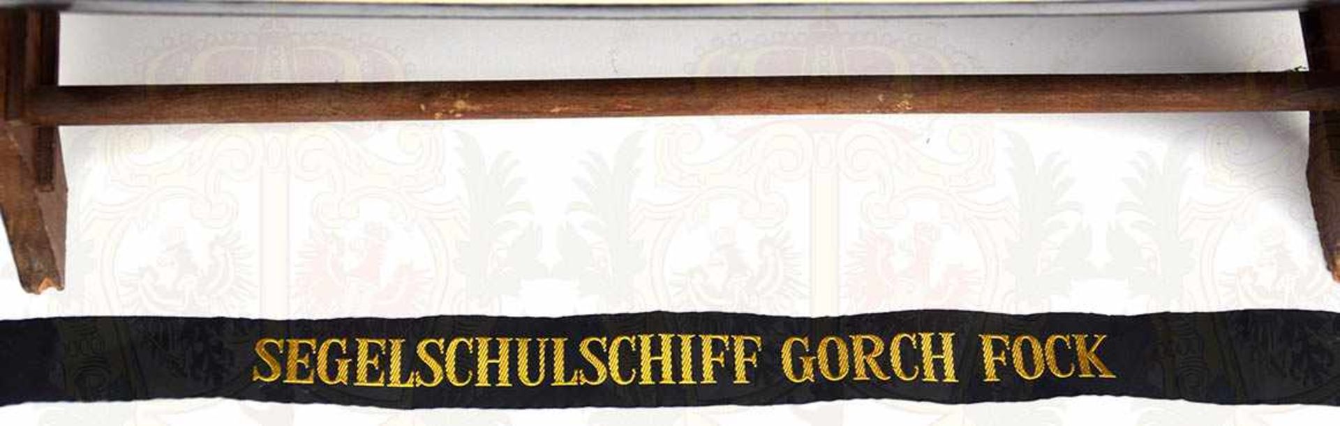 MODELL SEGELSCHULSCHIFF GORCH FOCK II, detaillierte Fertigung um 1960, Rumpf aus Holz, weiß/ - Bild 15 aus 16