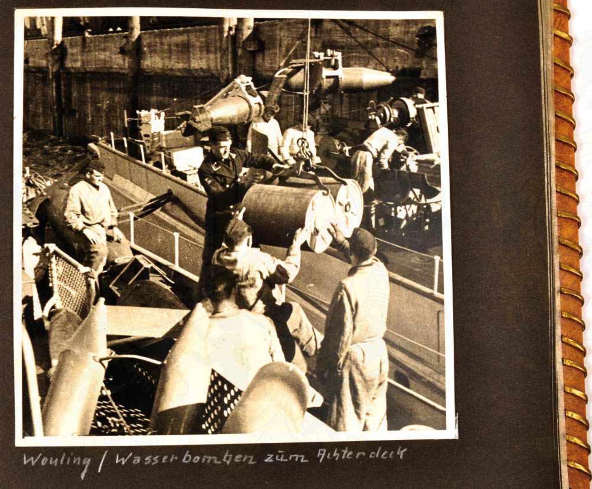 FOTOALBUM EINES OBERMAATEN, auf Minensuchboot M 29 (3. Minensuchflottille), ca. 85 Aufnahmen, tls. - Image 6 of 10