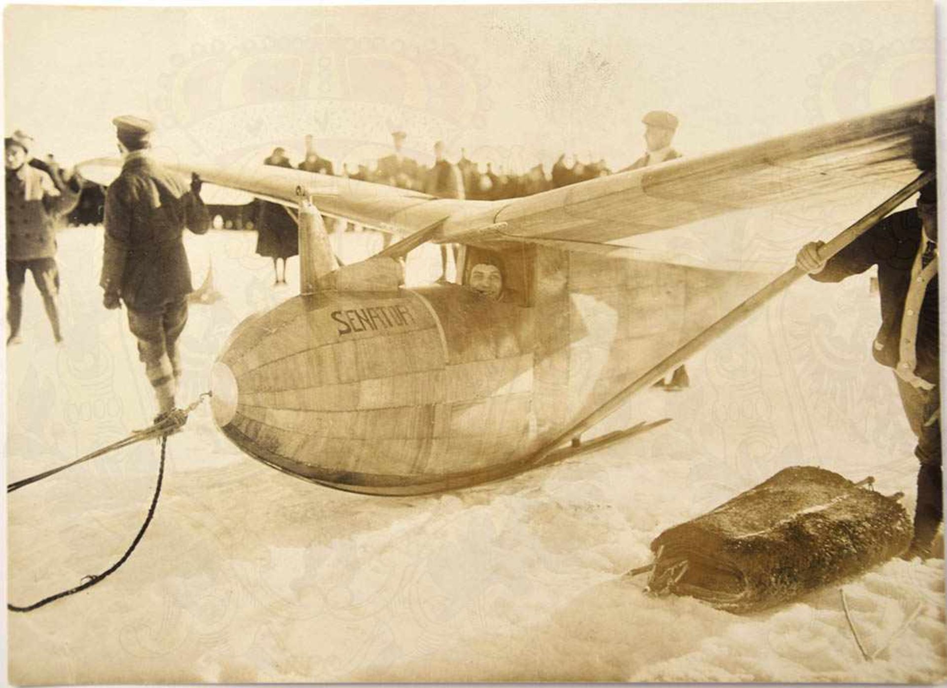 45 FOTOS 1. WINTER-SEGELFLUGWOCHE 1923, St. Andreasberg im Harz, tls. AK, meist Pressefotos, A 5, - Bild 4 aus 4