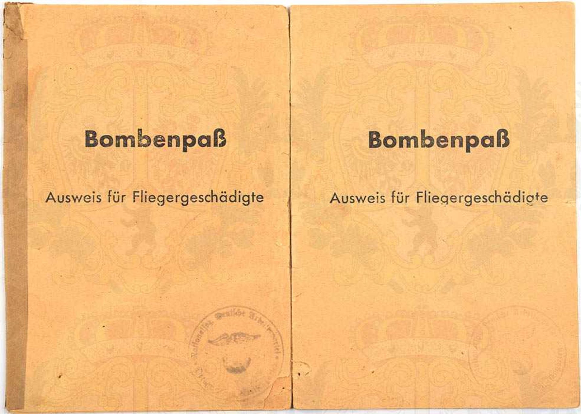 2 BOMBENPÄSSE FÜR FLIEGERGESCHÄDIGTE, Winsen a. d. Luhe, 1943 u. 1945, div. Eintr., Teilschaden