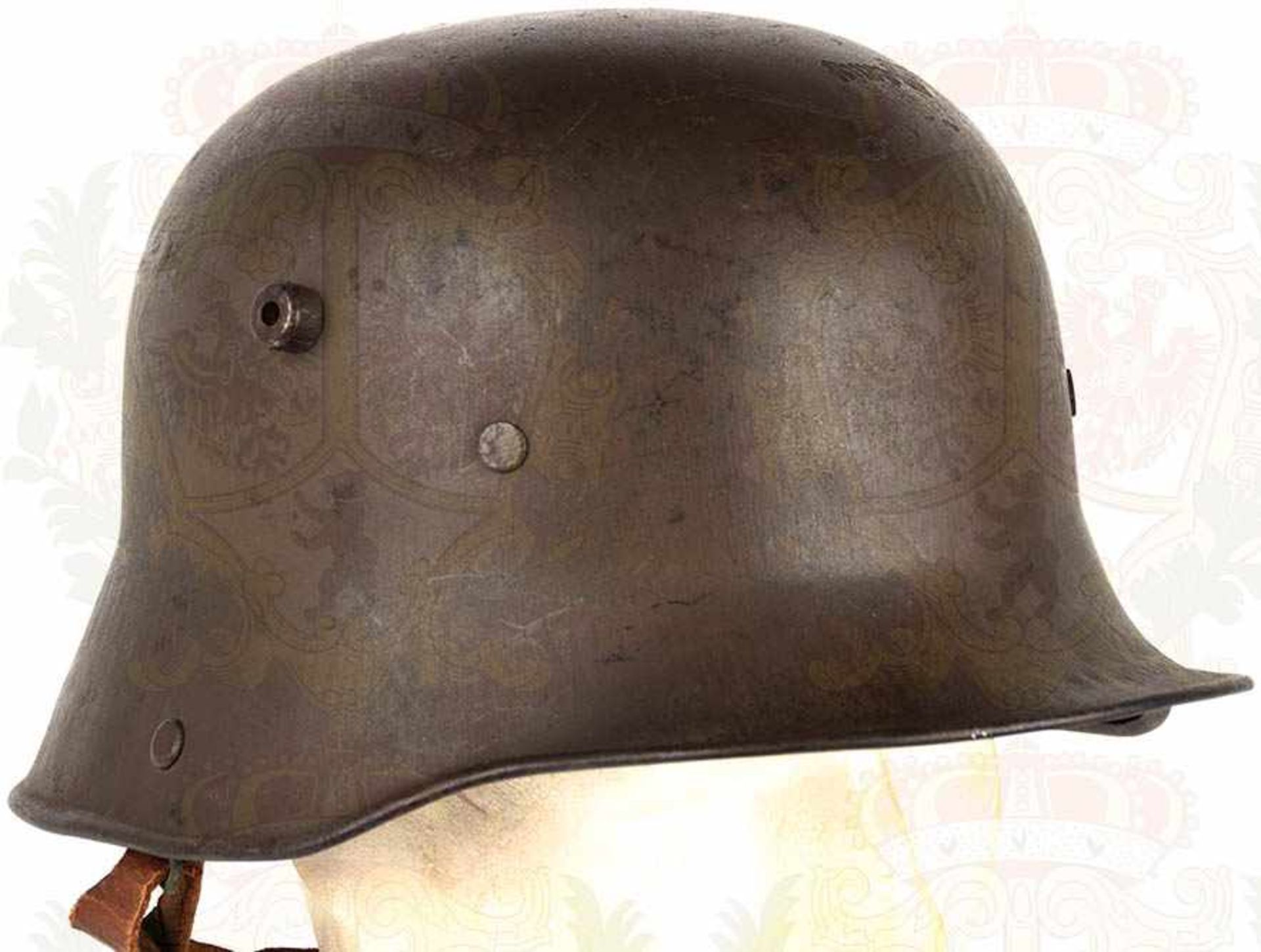 STAHLHELM M 16, Herst. „W 66“, (Hermann Weissenburger & Co., Stuttgart Cannstatt), feldgraue