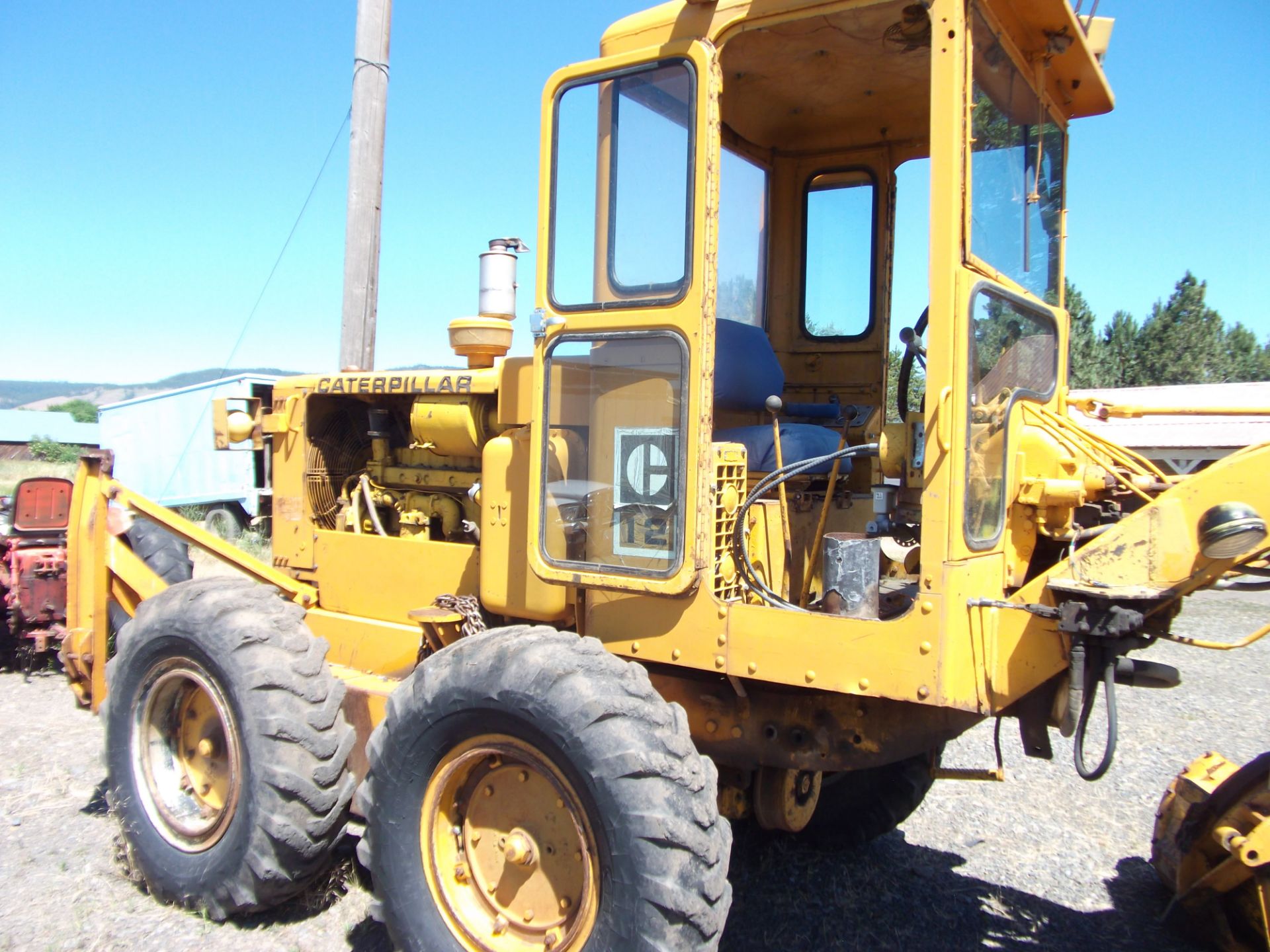 Caterpillar 12 F road grader 12' - Image 3 of 8