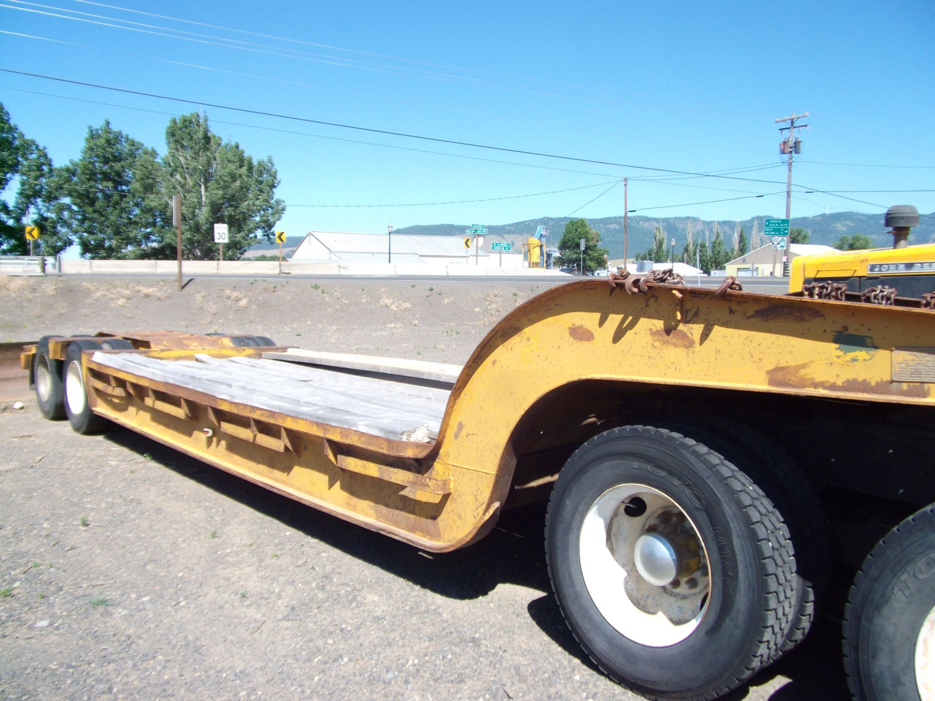 1963 Beal lowboy trailer 18' well - Image 4 of 4