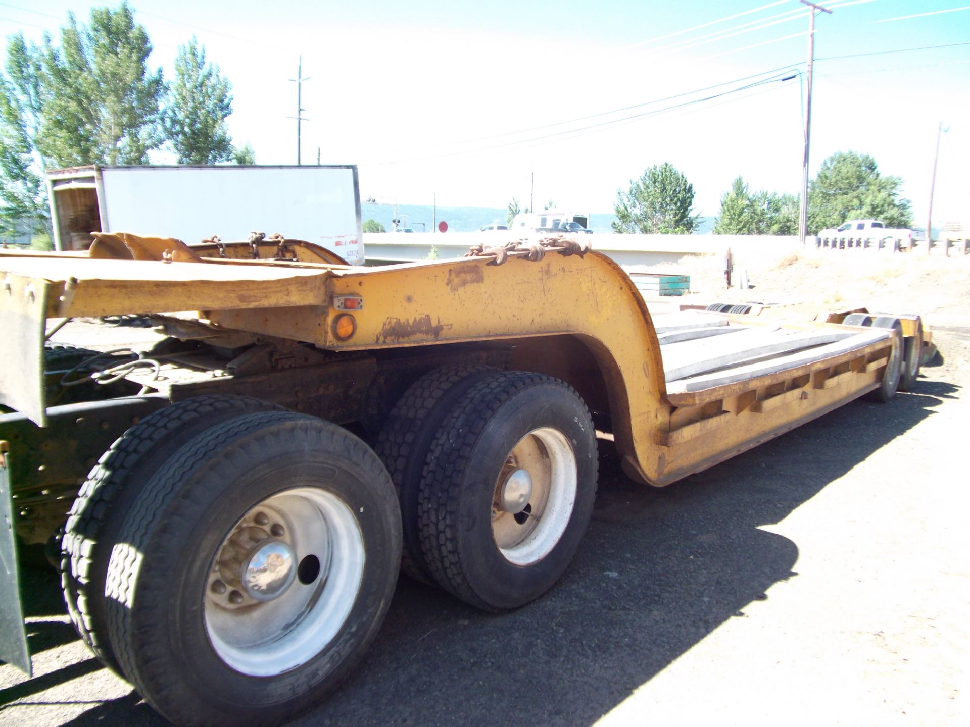 1963 Beal lowboy trailer 18' well