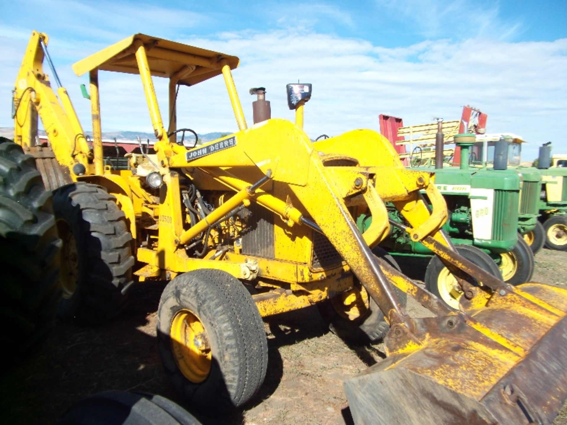 JD 500A backhoe gas engine - Image 2 of 10