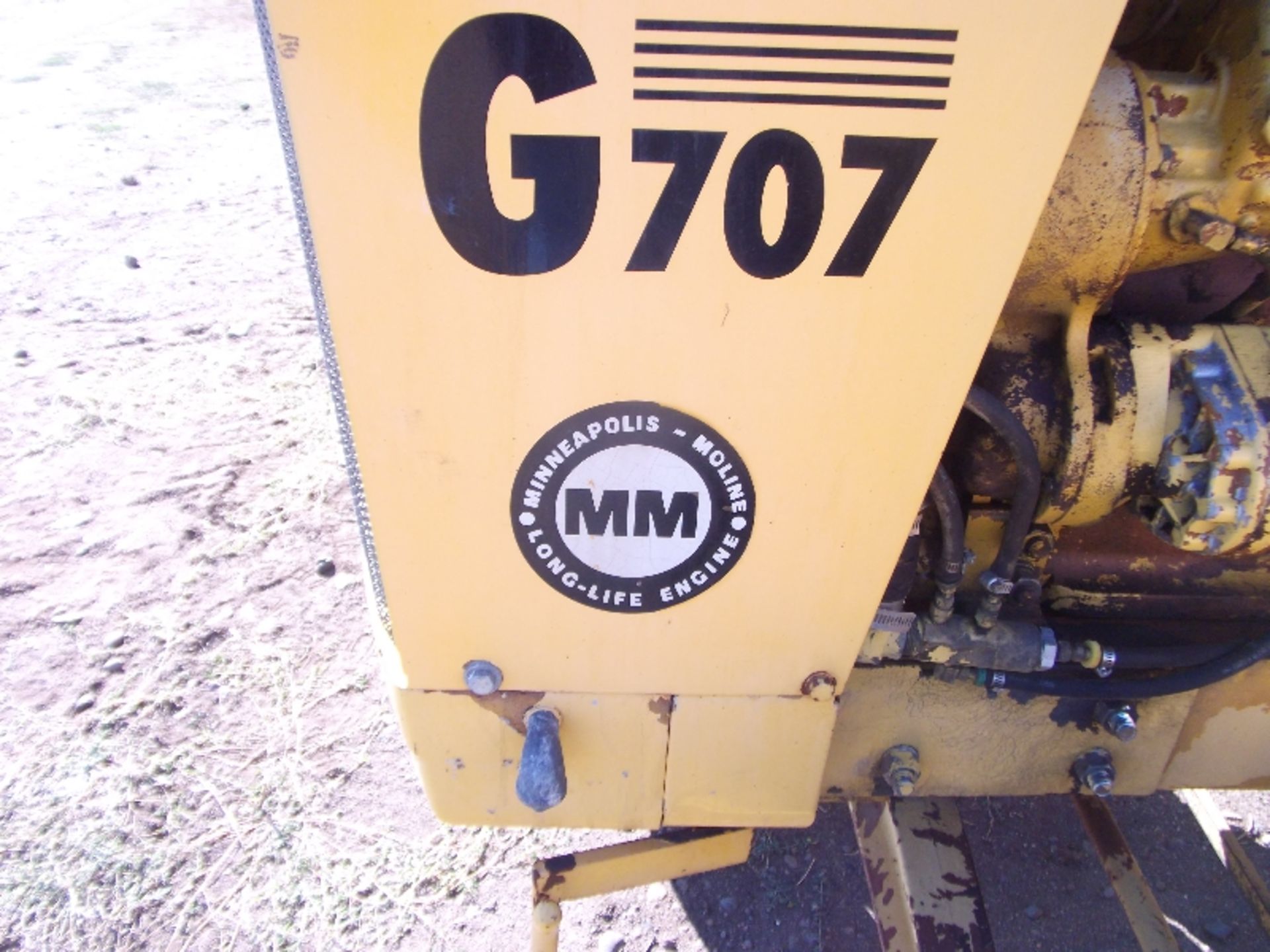 Minneapolis Moline G-707 2 hyd remotes 18.4X34 rubber wide front cab 3411 hrs - Image 9 of 12