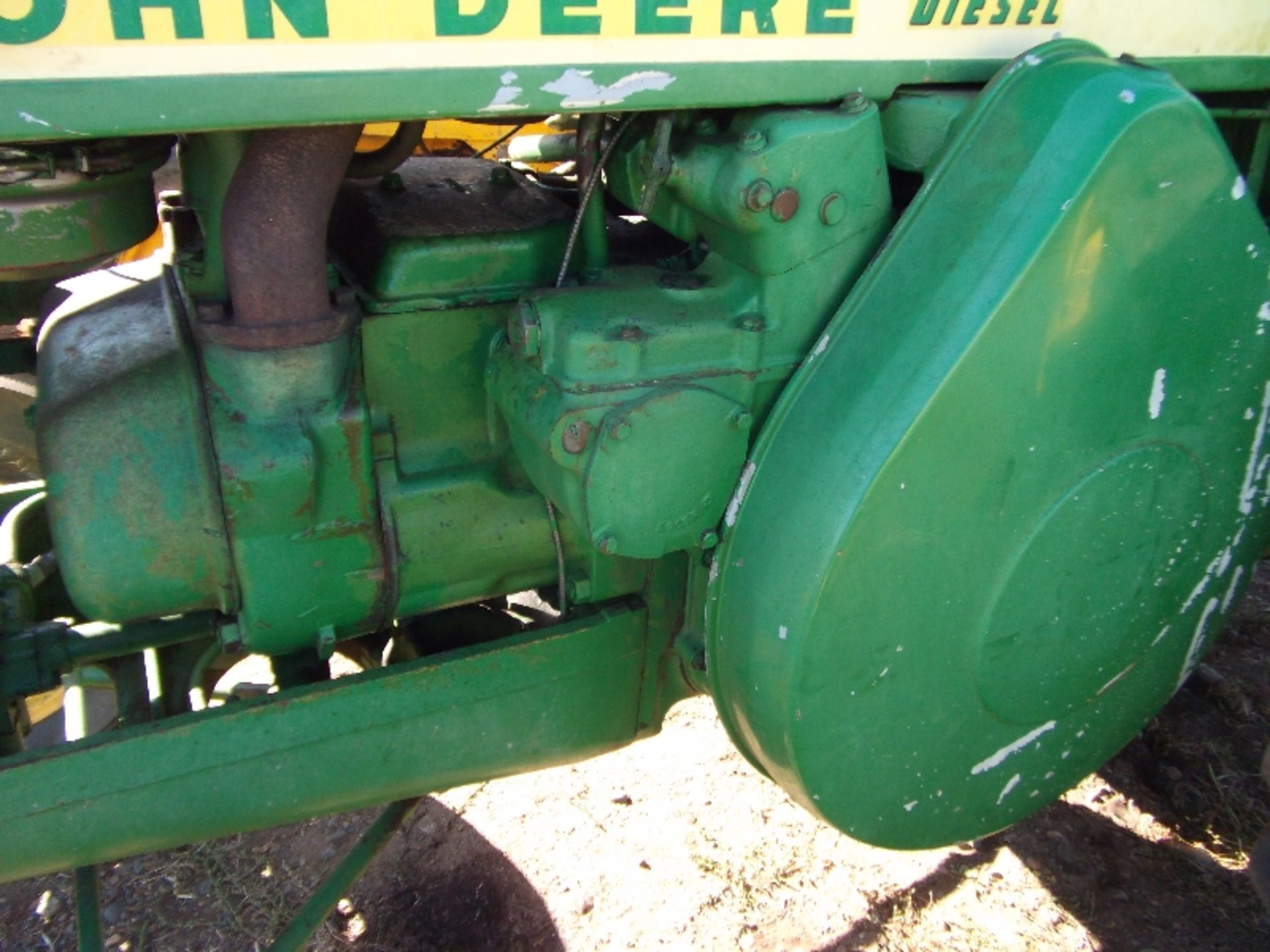 JD 820 diesel power steering 2 hyd remotes wide front pony start ser# 820491A 5299 hrs - Image 10 of 11