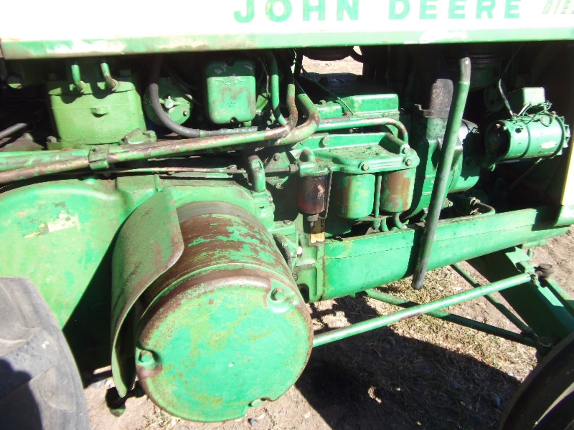 JD 820 diesel power steering 2 hyd remotes wide front pony start ser# 820491A 5299 hrs - Image 6 of 11