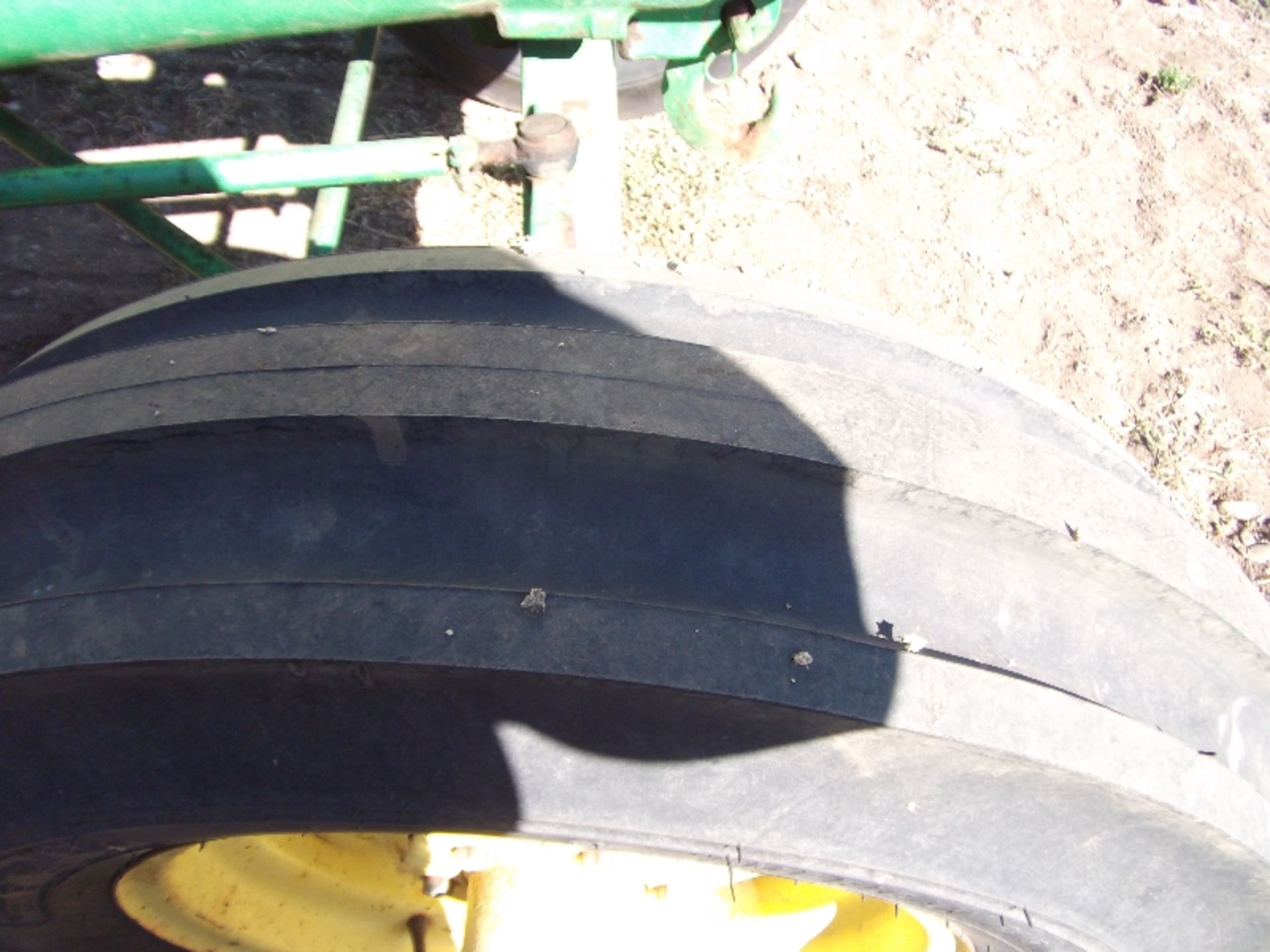 JD 820 diesel power steering 2 hyd remotes wide front pony start ser# 820491A 5299 hrs - Image 7 of 11