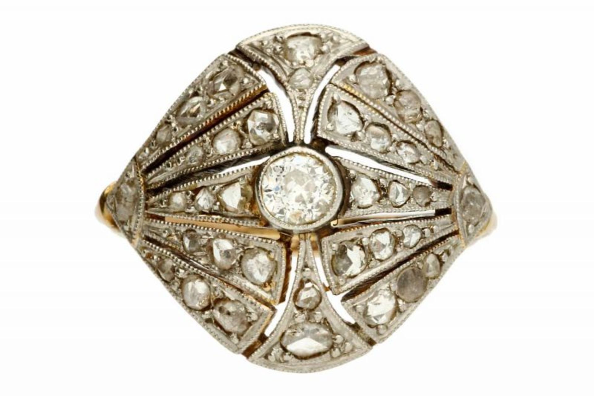 Belle Époque diamond ring, circa 1910 Gold with platinum decoration and diamonds, old brilliant