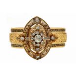 Brazalete alfonsino de diamantes, del último cuarto del siglo XIX Oro, esmalte y diamantes tallas