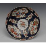 A Worcester shaped circular dish,