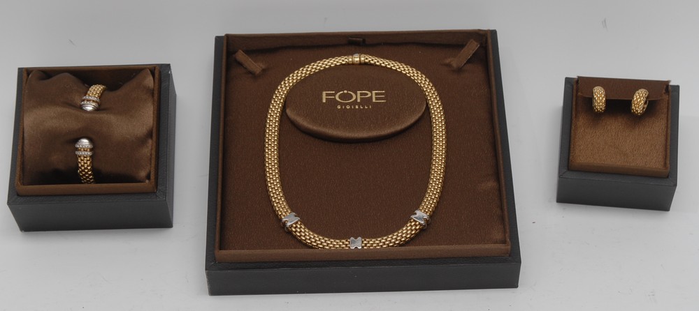 A Fope 18ct gold and diamond Flex-It collection suite,