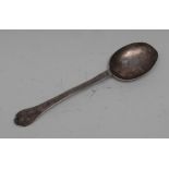 A late 17th/early 18th century silver Trefid pattern child's spoon, 13cm long,
