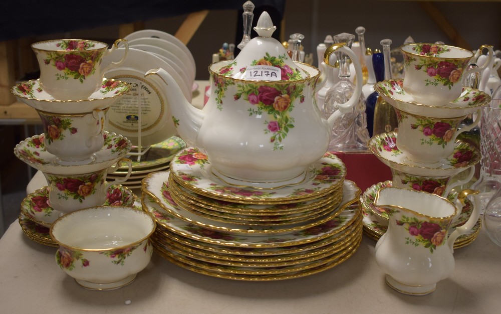 Royal Albert Old Country Roses - tea service to include teapot; six dinner plates, side plates,