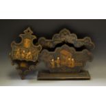A Victorian papier mache letter rack, decorated in the chinoserie style, in gilt, 16cm high, c.