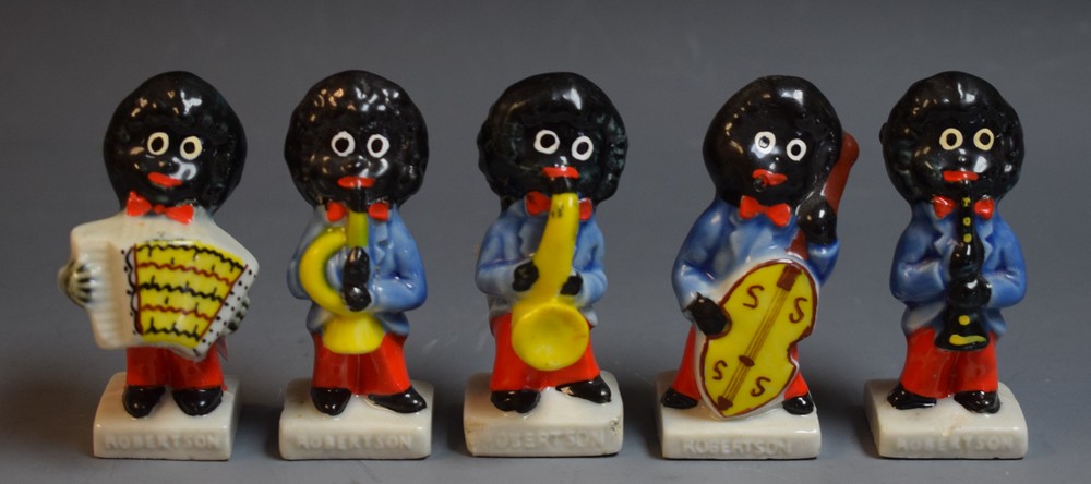 A Wade novelty Robertsons Jam five piece golly musical band