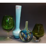 Glassware - a Mdina mallet vase, turquoise,