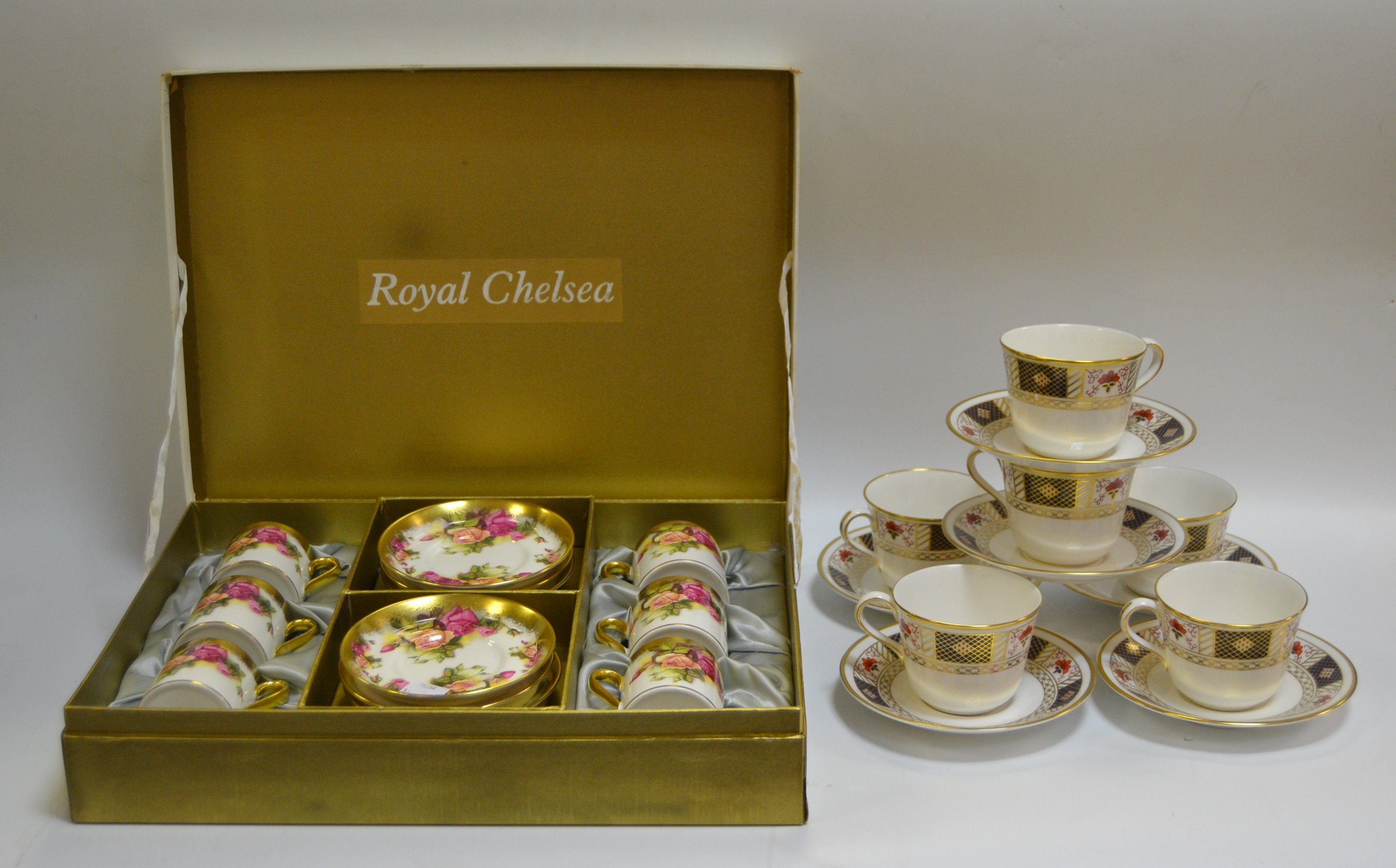 A Royal Crown Derby Derby Borders pattern tea service, for six,