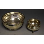 A silver circular sugar bowl, engraved United Service Club within a crest, Elkington & Co,