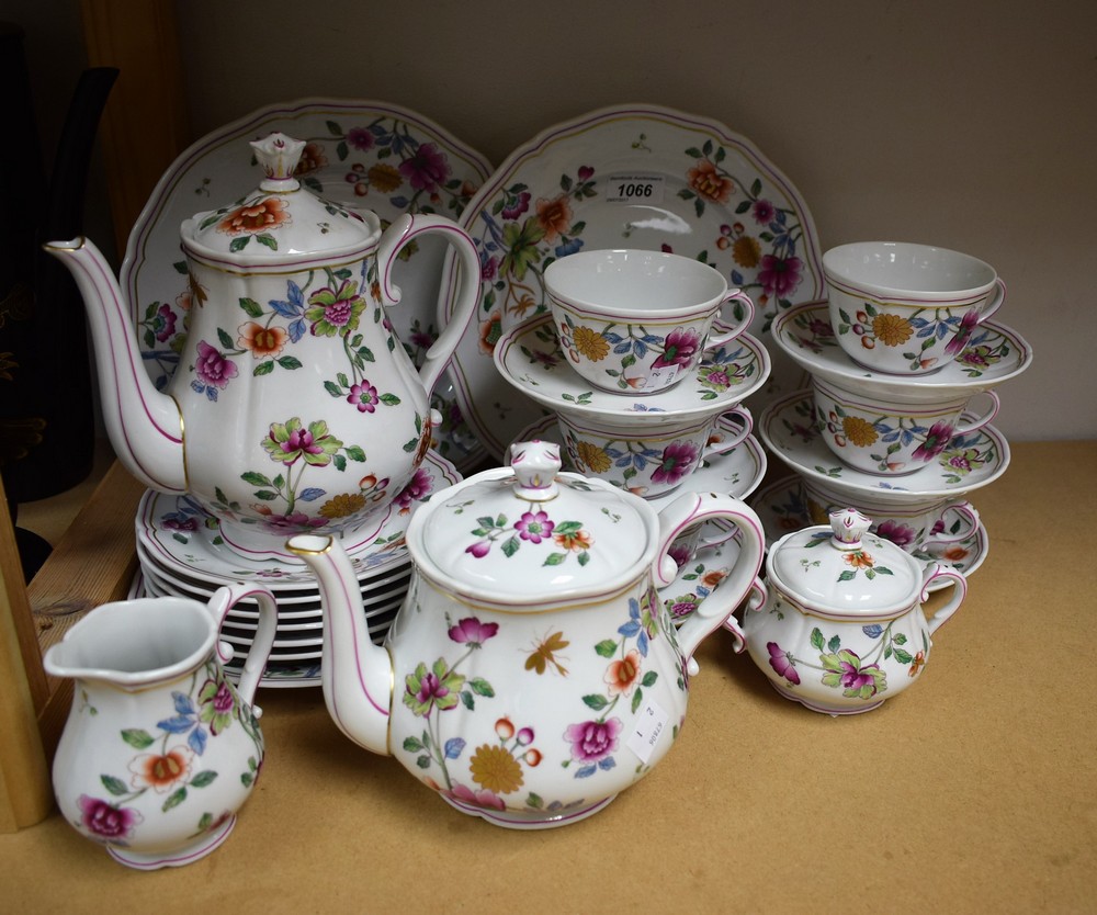 A Richard Ginori, Italy, Granduca pattern tea set for six comprising tea pot, coffee pot, cream jug,
