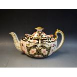 A Royal Crown Derby traditional Imari 2451 pattern teapot,