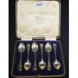 A cased set of silver spoons, Rat tail pattern, Sheffield 1905,