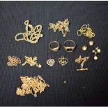 A quantity of 9ct gold chains, earrings, etc., total weight approx.