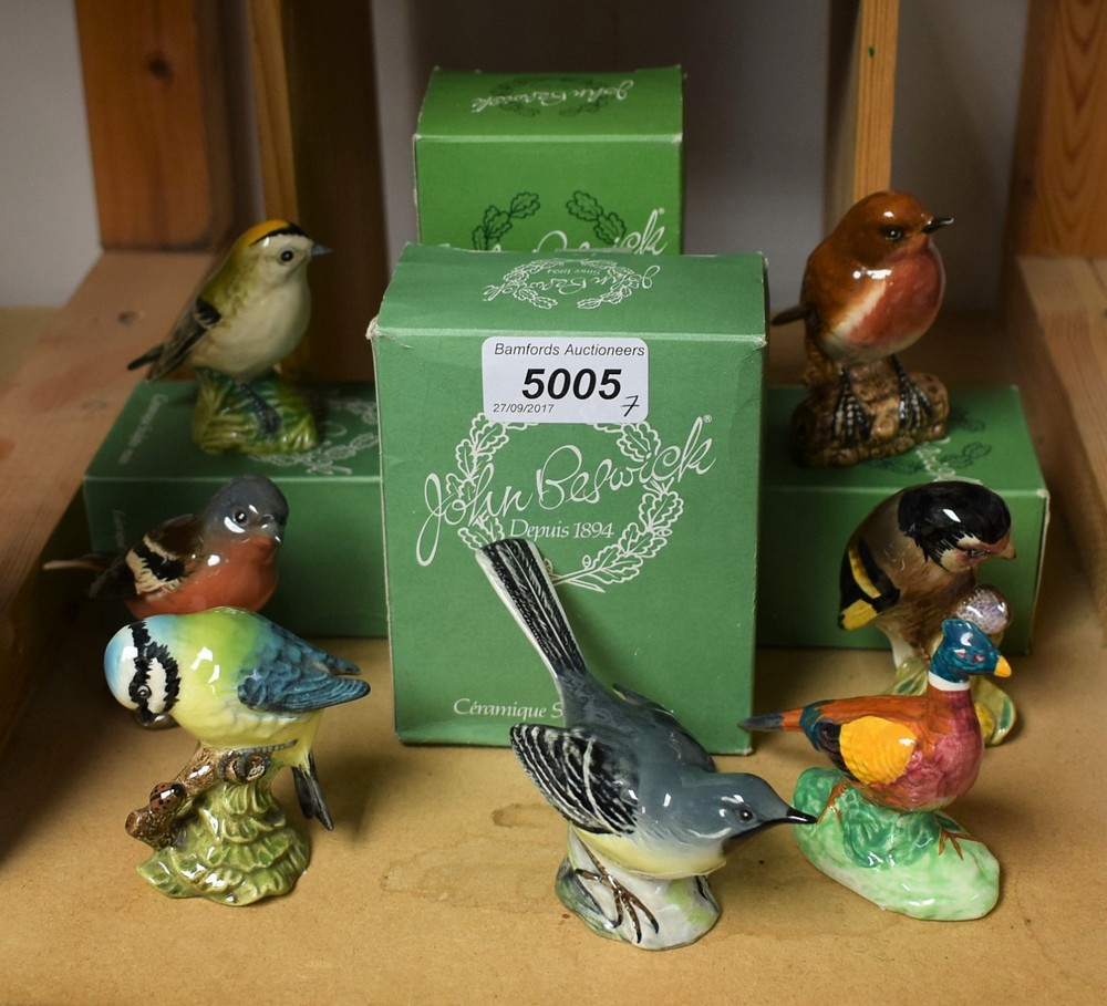 A Beswick bird model, Blue tit, others, Robin, Chaffinch, Gold Crest,