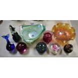 Glassware - a M'dina seahorse paperweight; other similar paperweights; a Carnival glass bowl; etc.