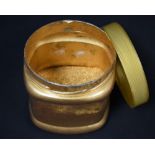 A quantity of gold leaf powder