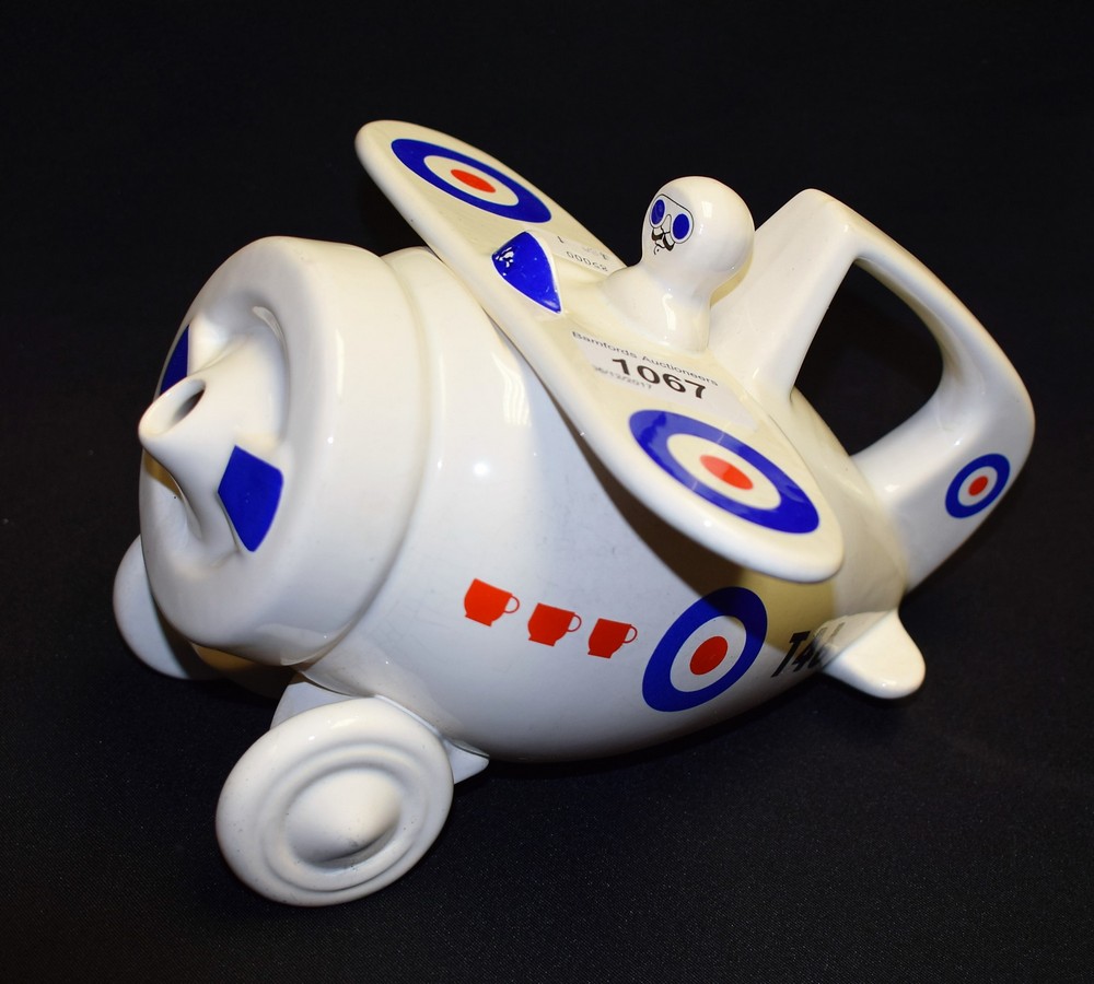 Ceramics - A Carltonware style teapot,
