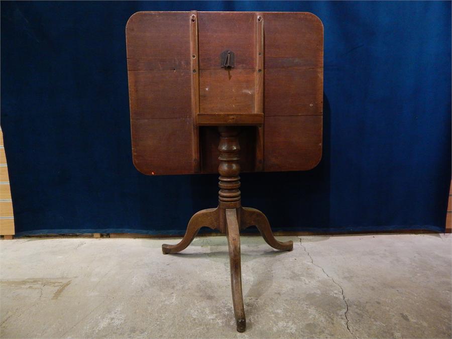 19th century Oak tilt top table. - Image 3 of 6