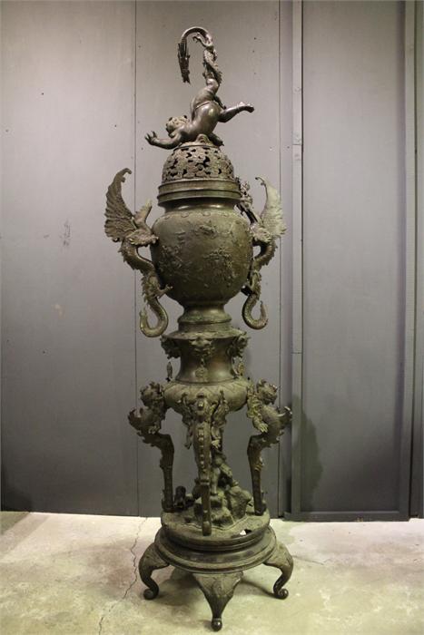 A Large floor standing Bronze Chinese / oriental temple Censer / Incense burner and cover. dragon, - Image 29 of 78