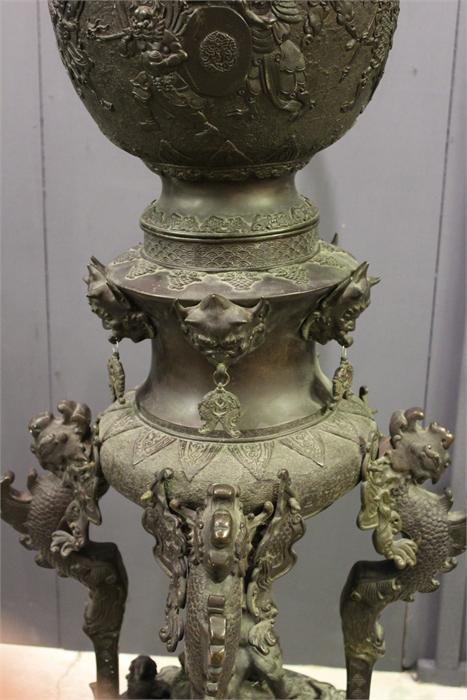 A Large floor standing Bronze Chinese / oriental temple Censer / Incense burner and cover. dragon, - Image 13 of 78