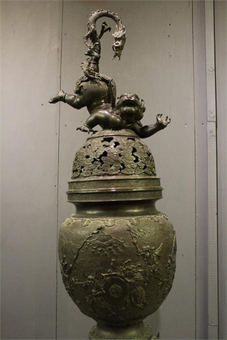 A Large floor standing Bronze Chinese / oriental temple Censer / Incense burner and cover. dragon, - Image 10 of 78