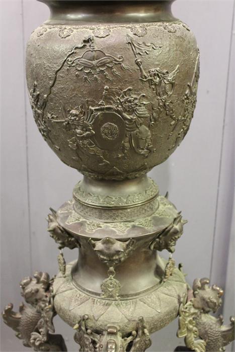 A Large floor standing Bronze Chinese / oriental temple Censer / Incense burner and cover. dragon, - Image 12 of 78